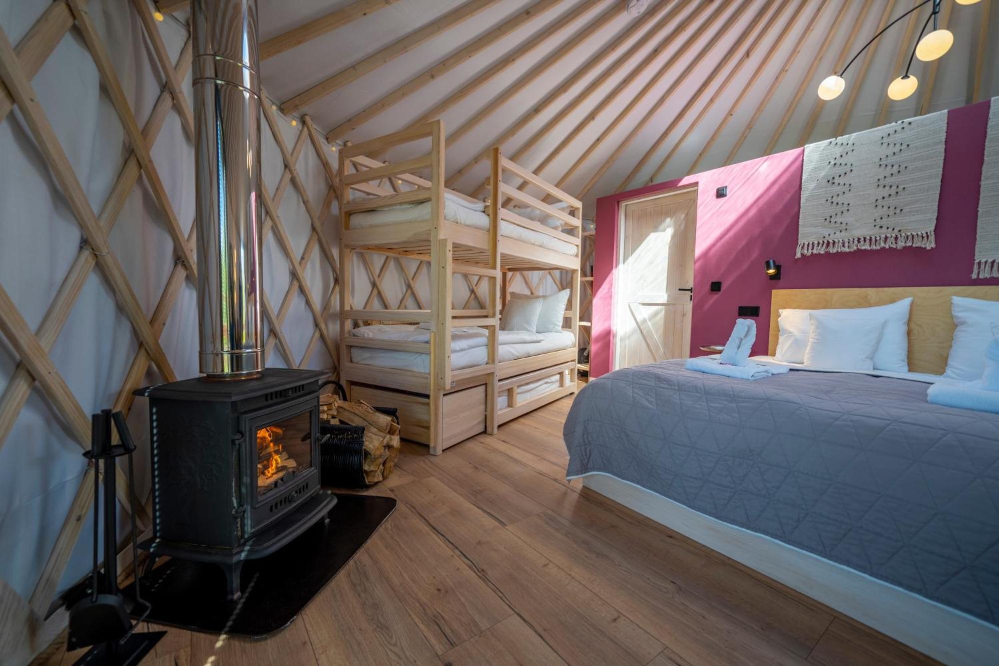 Gajowka  Dom W Domu - Izera Glamping B&B 객실 사진